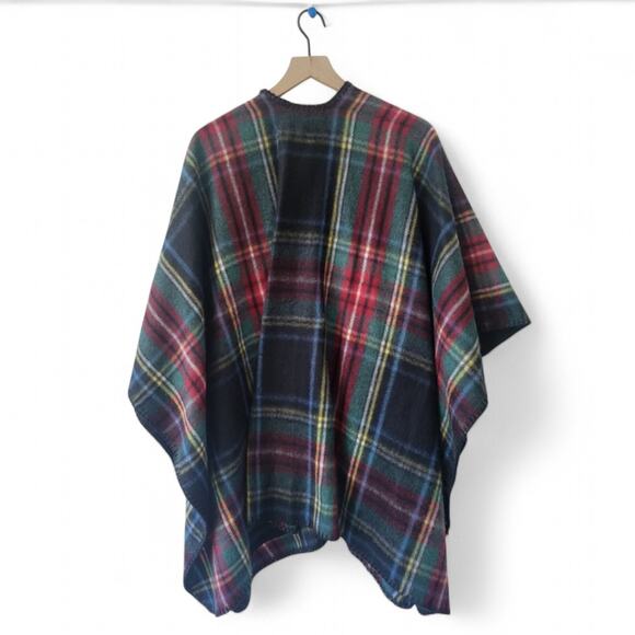 Woolrich Cozy Blanket Wrap Bristol Tartan Plaid One Size Red Green Black - Picture 2 of 4